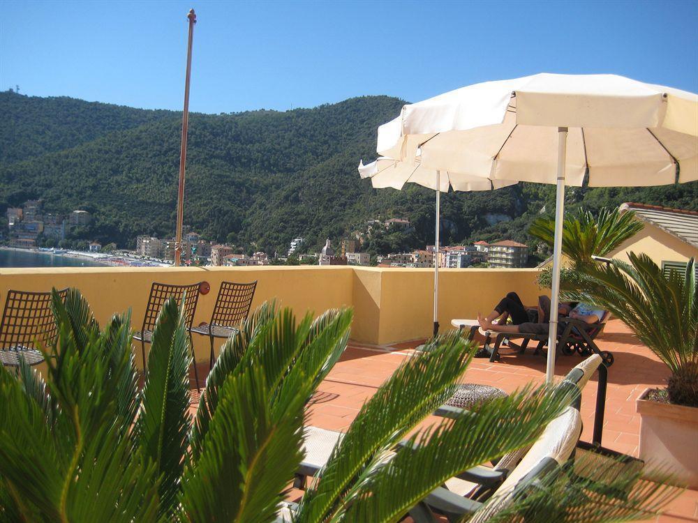 Palazzo Vescovile Hotel Noli Bagian luar foto
