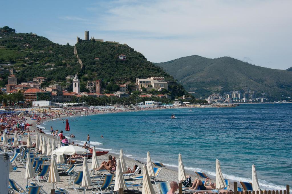 Palazzo Vescovile Hotel Noli Ruang foto