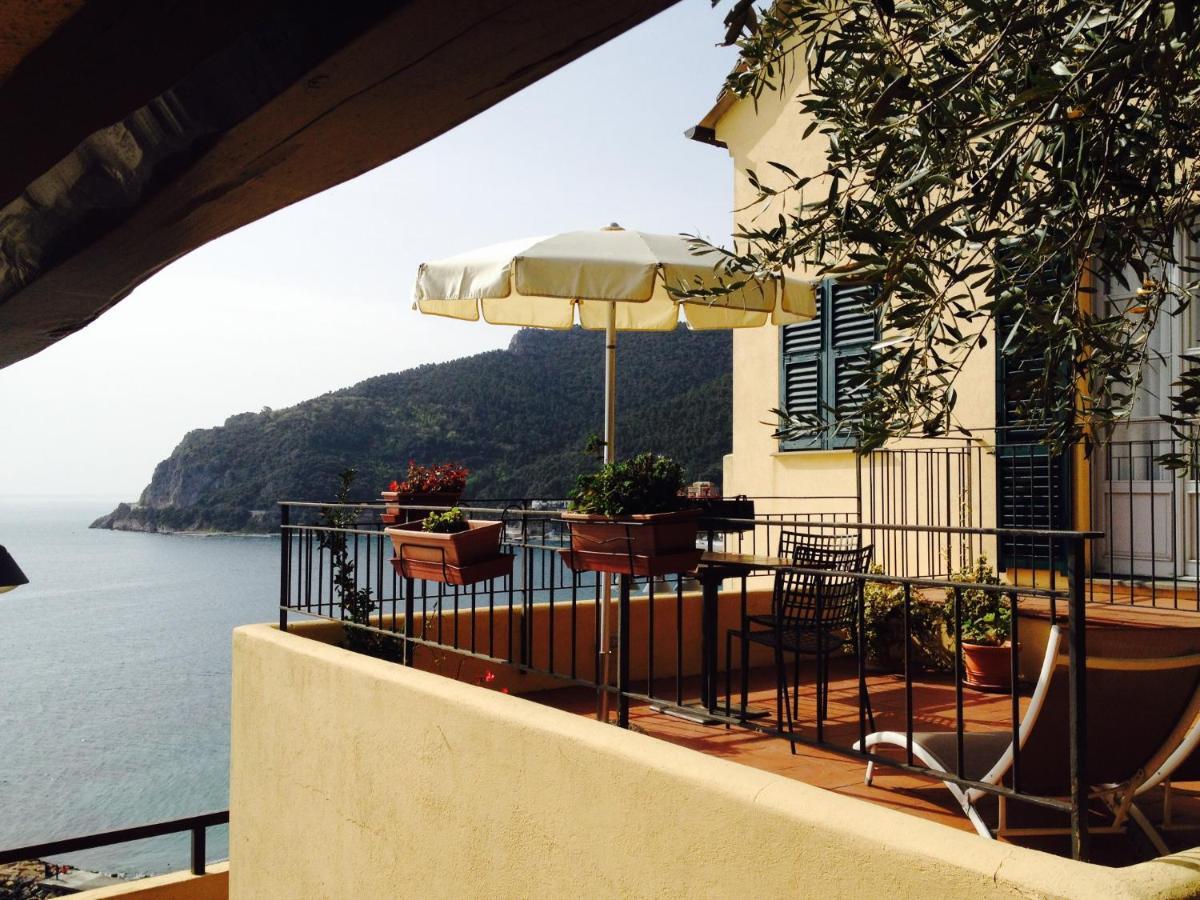 Palazzo Vescovile Hotel Noli Bagian luar foto