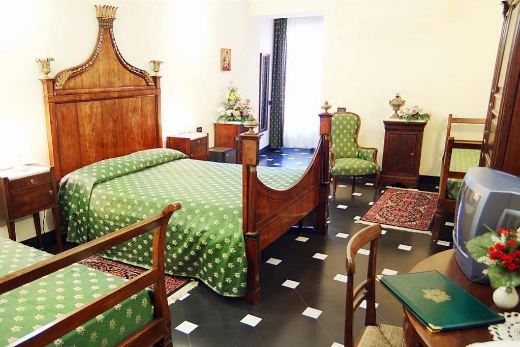Palazzo Vescovile Hotel Noli Bagian luar foto